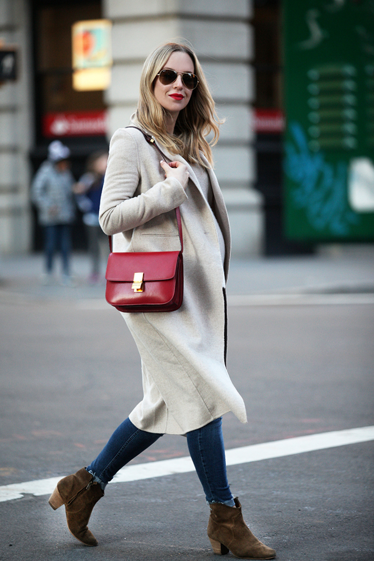 Neutrals with a Red Pop | Brooklyn Blonde | Bloglovin’