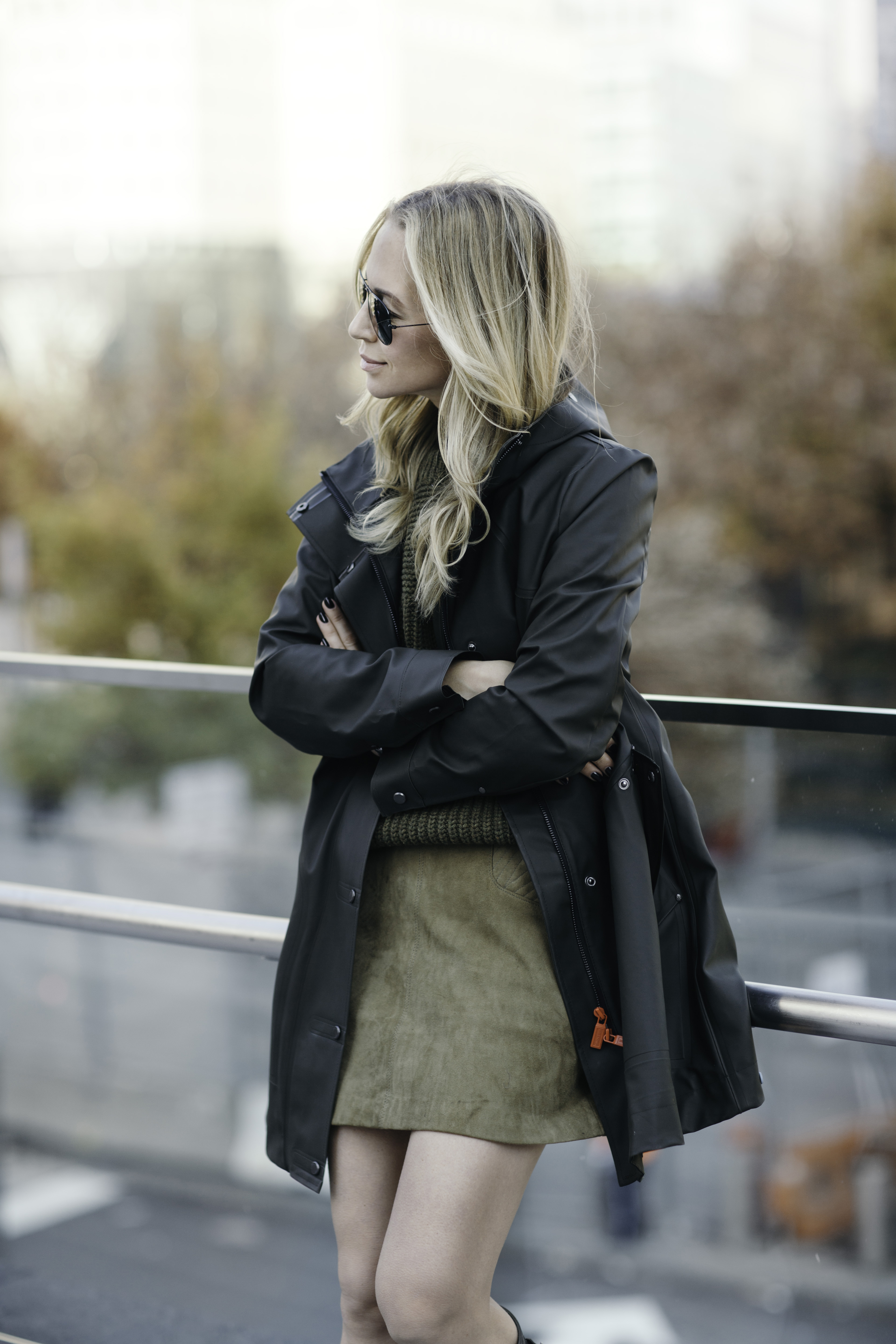 What To Wear in the Rain - Stylish Rain Gear - Helena of Brooklyn Blonde wearing Hunter Hunting Coat and Hunter Rain Boots