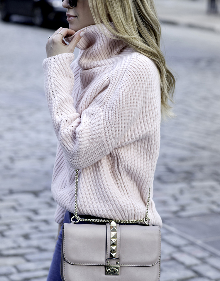 Stylish outfits for moms | Pink Sweater and Valentino Rockstud Bag