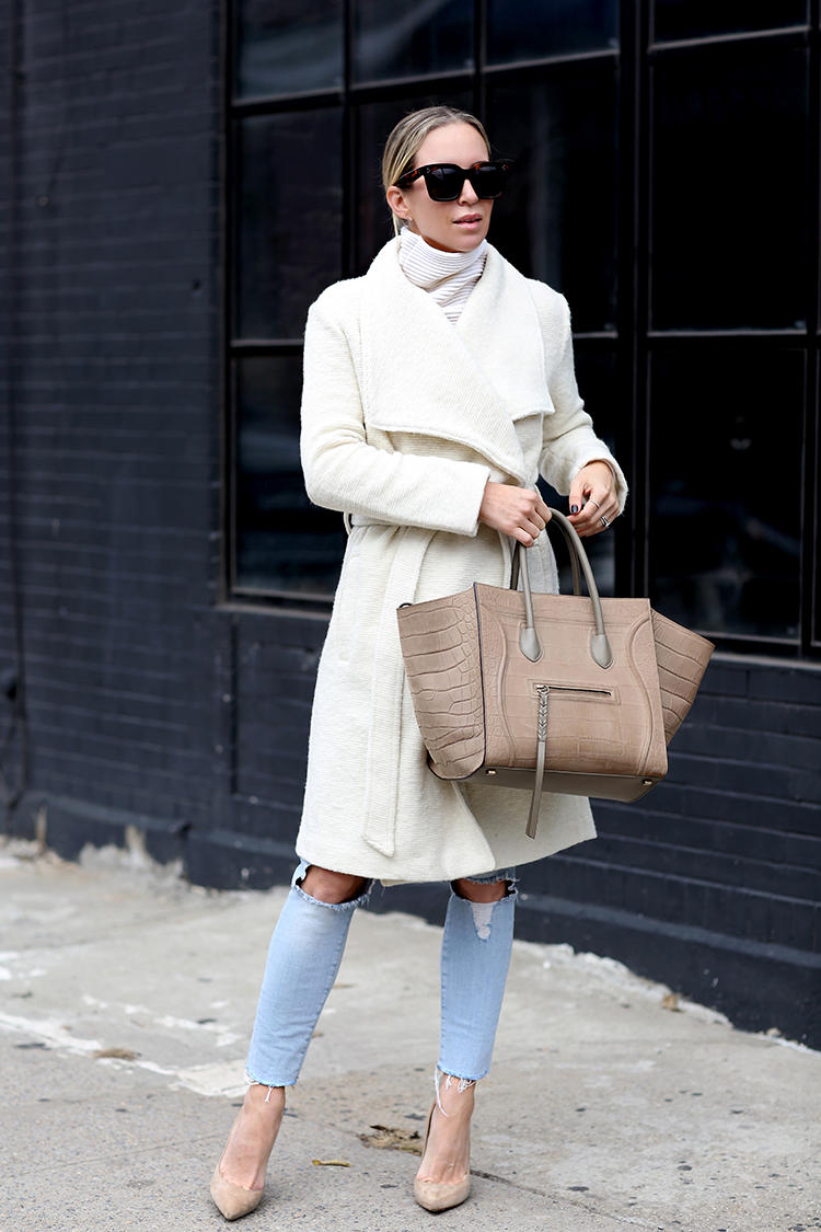 Fall Outfit Inspiration, White/Ivory Wrap Coat, Khaki Tote, Helena of Brooklyn Blonde