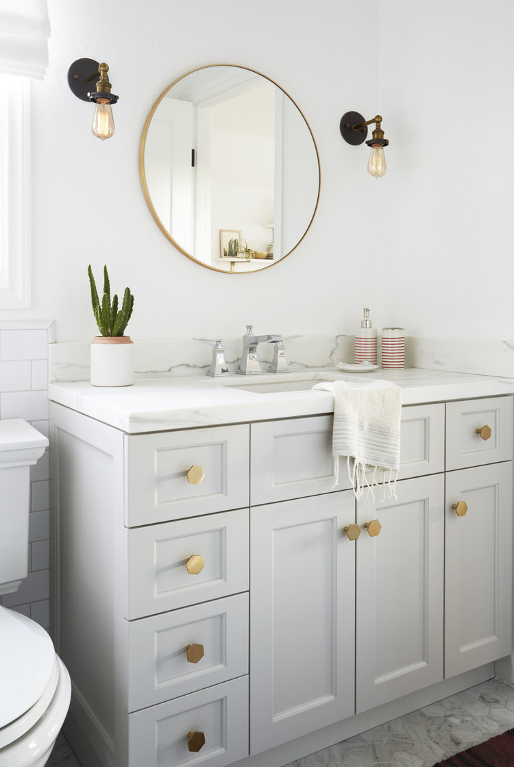 bathroom inspo for mirror and sink