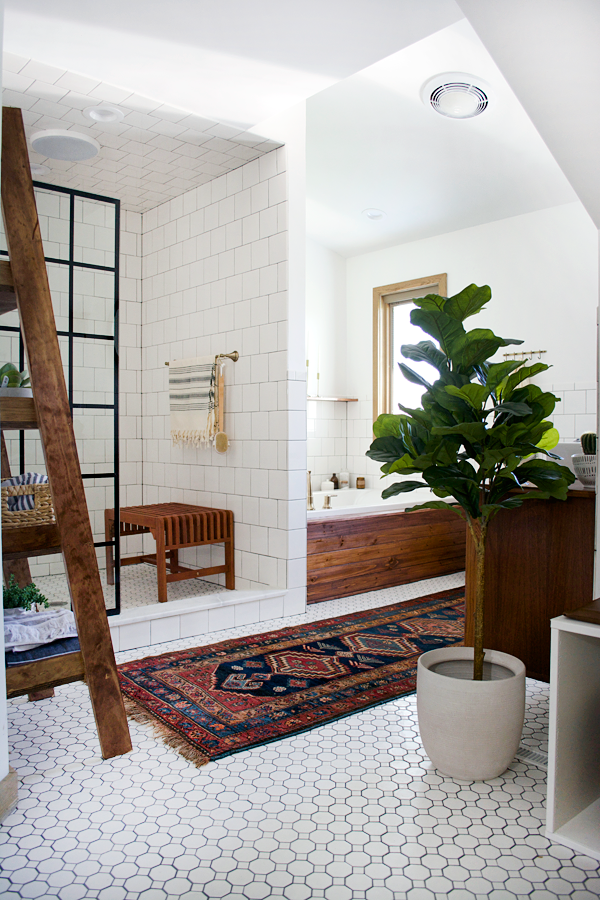 bathroom inspo with wood and white design