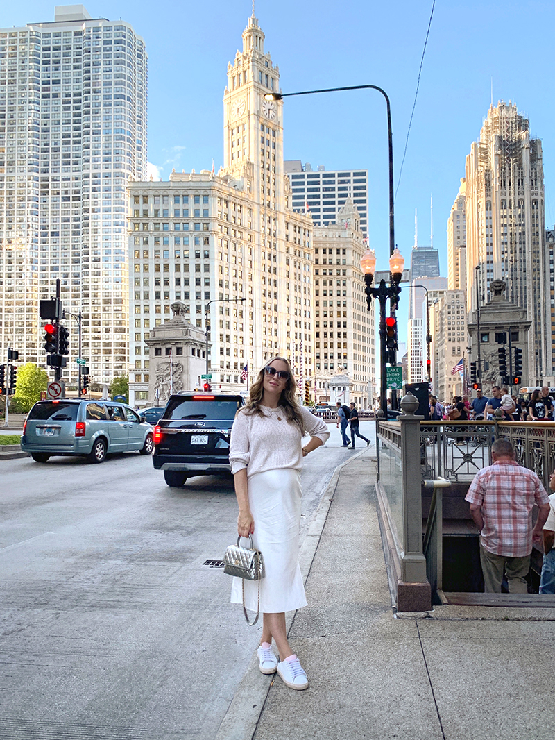 how to spend three days in chicago like this woman in a white outfit