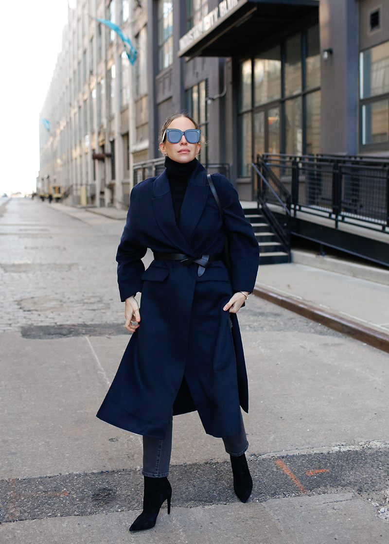 Helena Glazer wearing Navy & Black from H&M