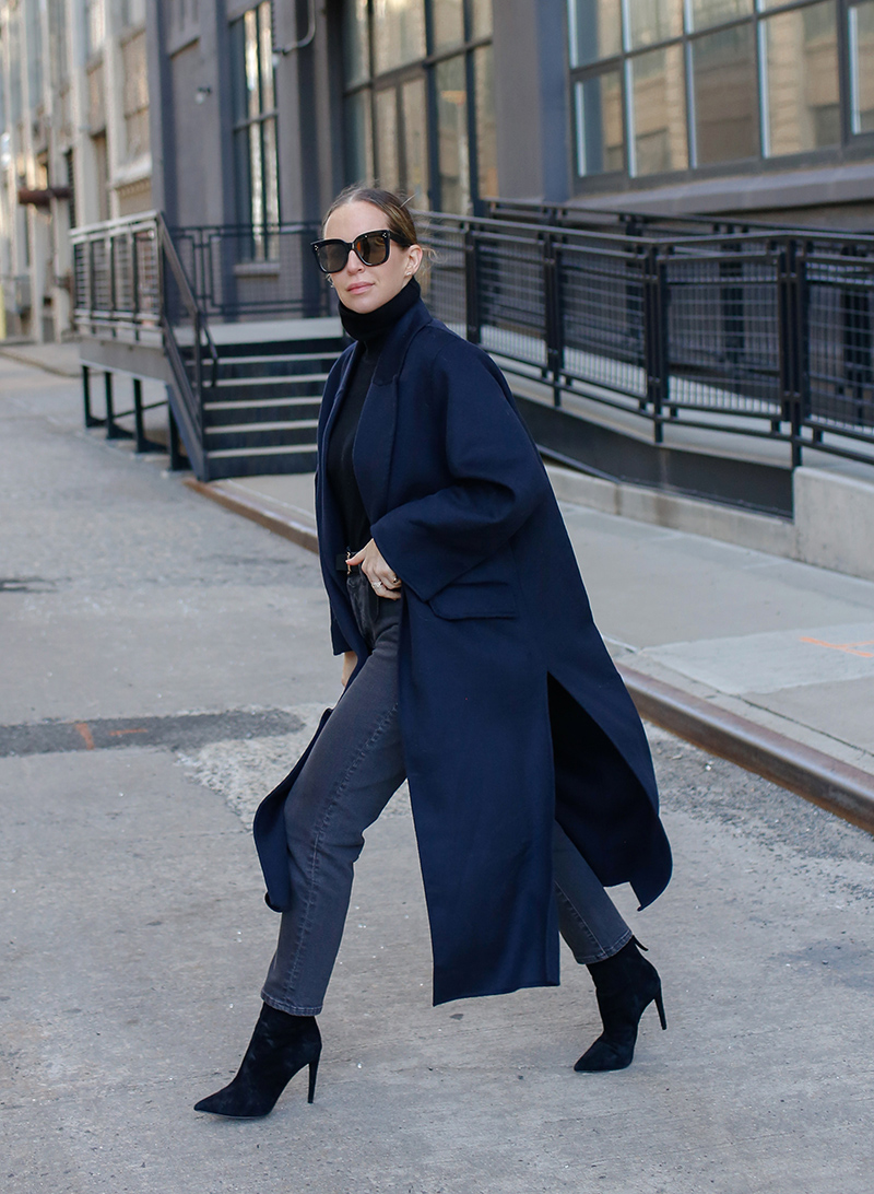 woman wearing Navy & Black Fashion