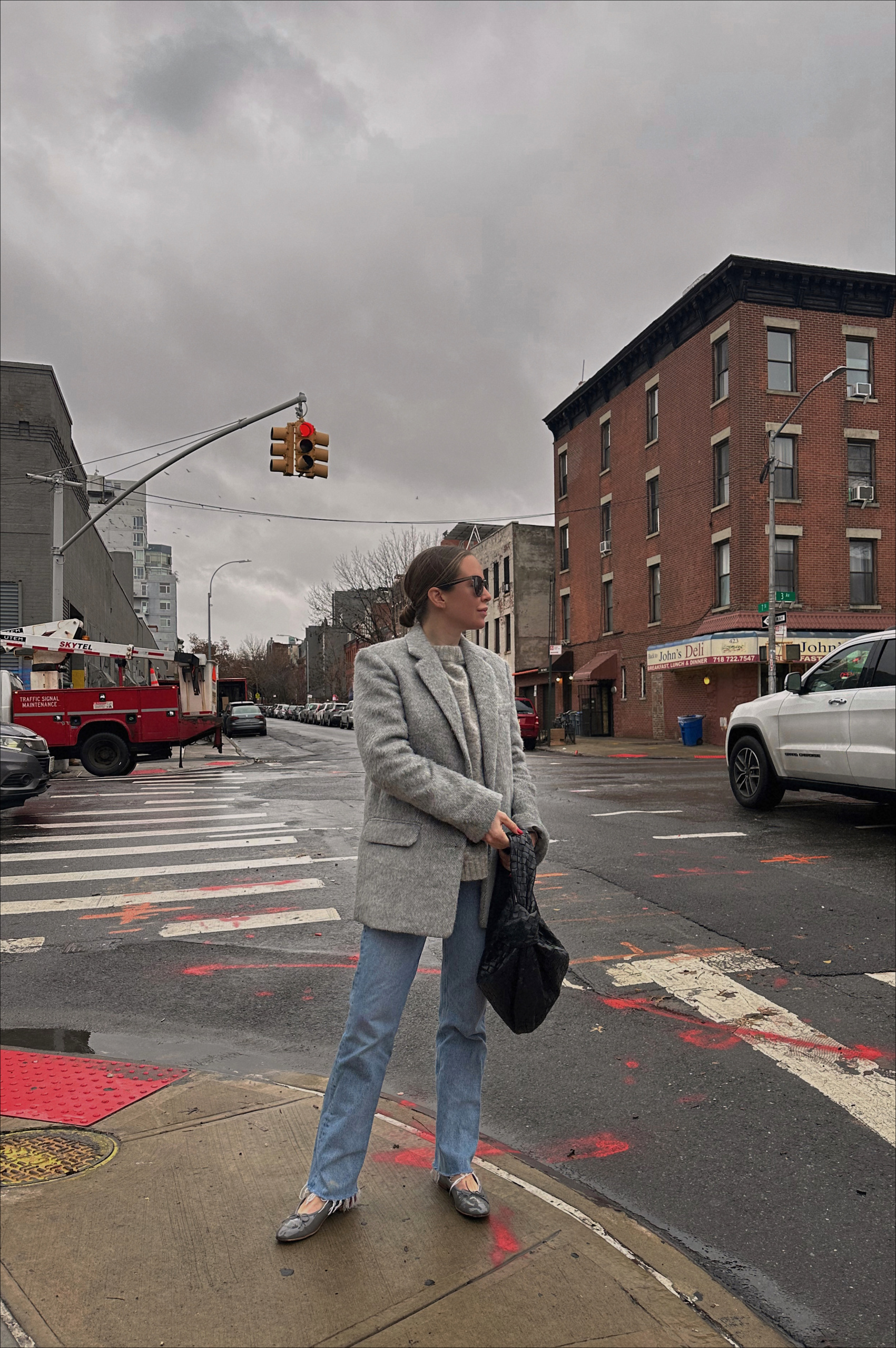 woman wearing patent flats