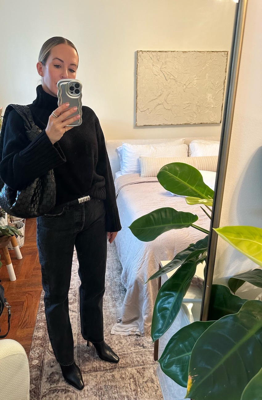 Helena Glazer wearing an all black outfit for Fall/Winter Outfits
